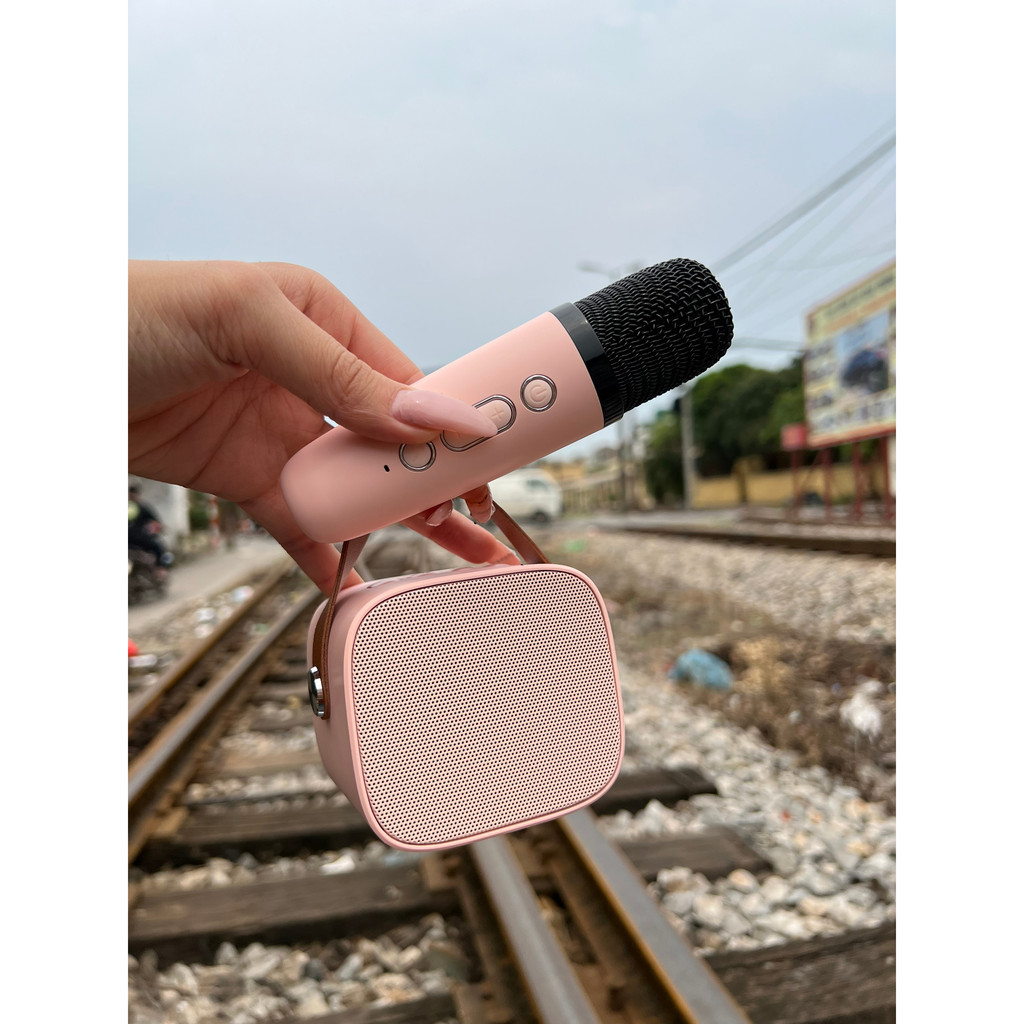 LOA MINI KÈM MIC HÁT KARAOKE D20 KẾT NỐI ĐƯỢC VỚI ĐIỆN THOẠI HOÁC MÁY CHIẾU