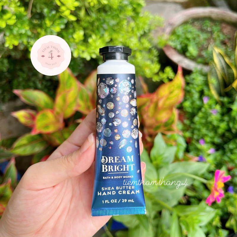 •𝐊𝐞𝐦 𝐝𝐮̛𝐨̛̃𝐧𝐠 𝐝𝐚 𝐭𝐚𝐲• Bath & Body Works - Hand Cream