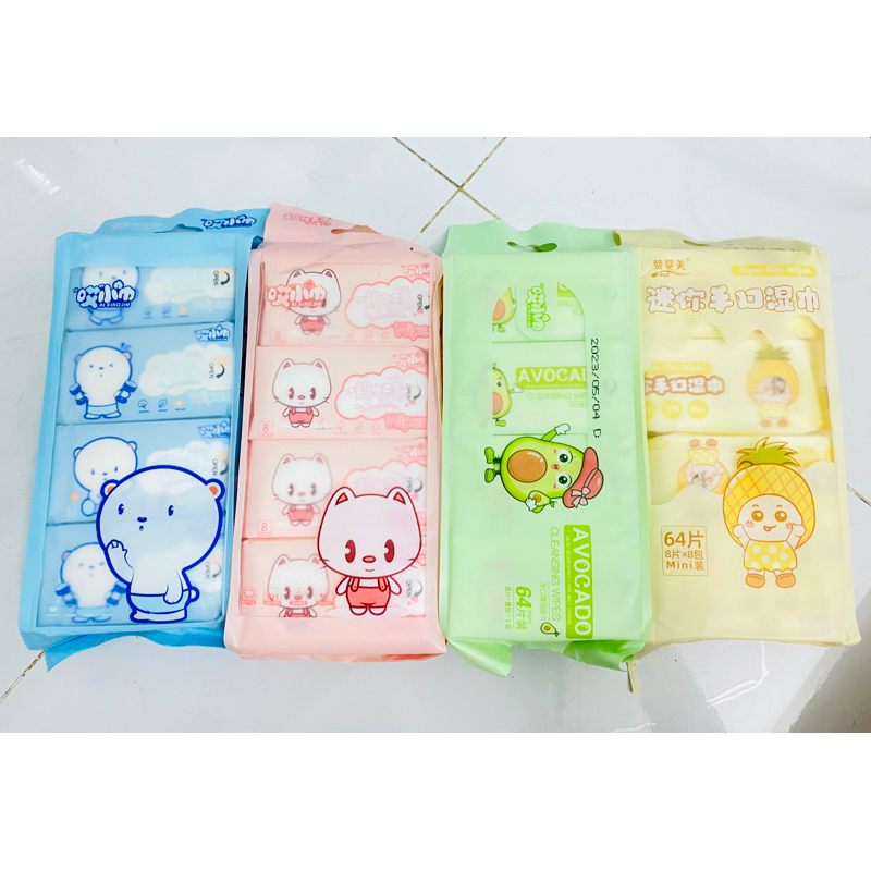 Khăn ướt mini bỏ túi tiện lợi dễ thương set 8 gói nhỏ