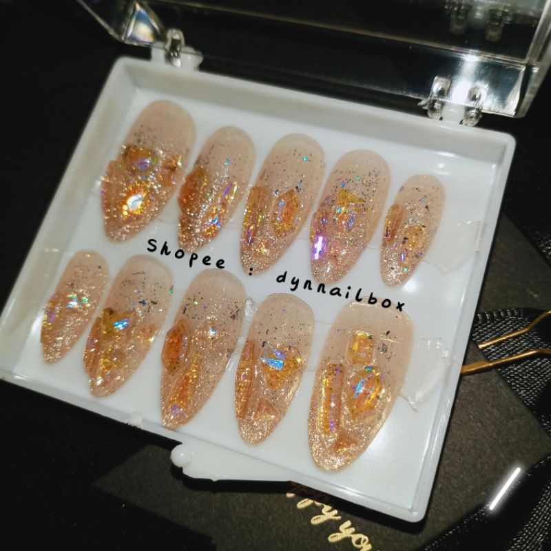 Móng tay giả, nailbox màu nude kim tuyến 1
