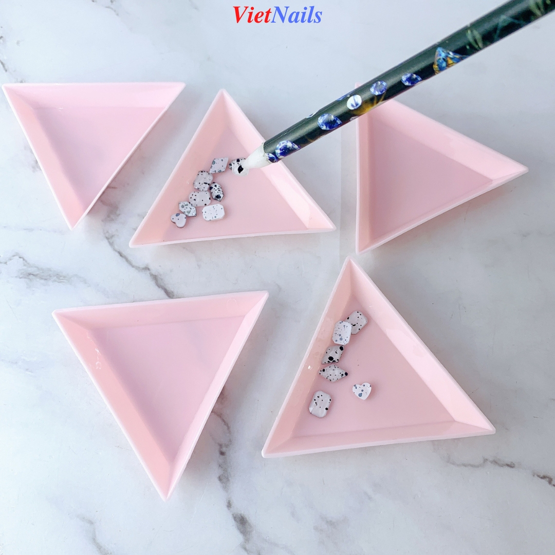 Khay Nhựa Hình Tam Giác Đựng Charm, Đá, Hoa Bột, Phụ Kiện Trang Trí Nail.