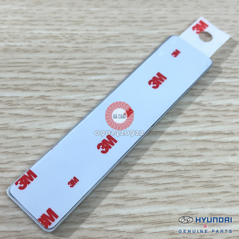 Logo chữ nổi 1.2 cho xe Hyundai i10 - Nhập khẩu chính hãng HYUNDAI MOBIS Hàn Quốc