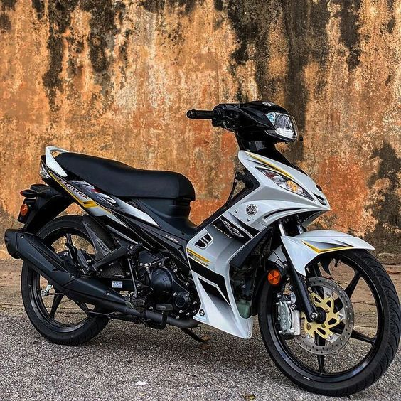 TEM CHẾ ZIN EXCITER 2010 RC ĐEN TRẮNG