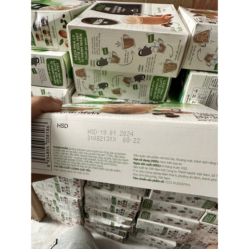 Nescafe Latte Vị Hạnh Nhân Hộp 10 Gói