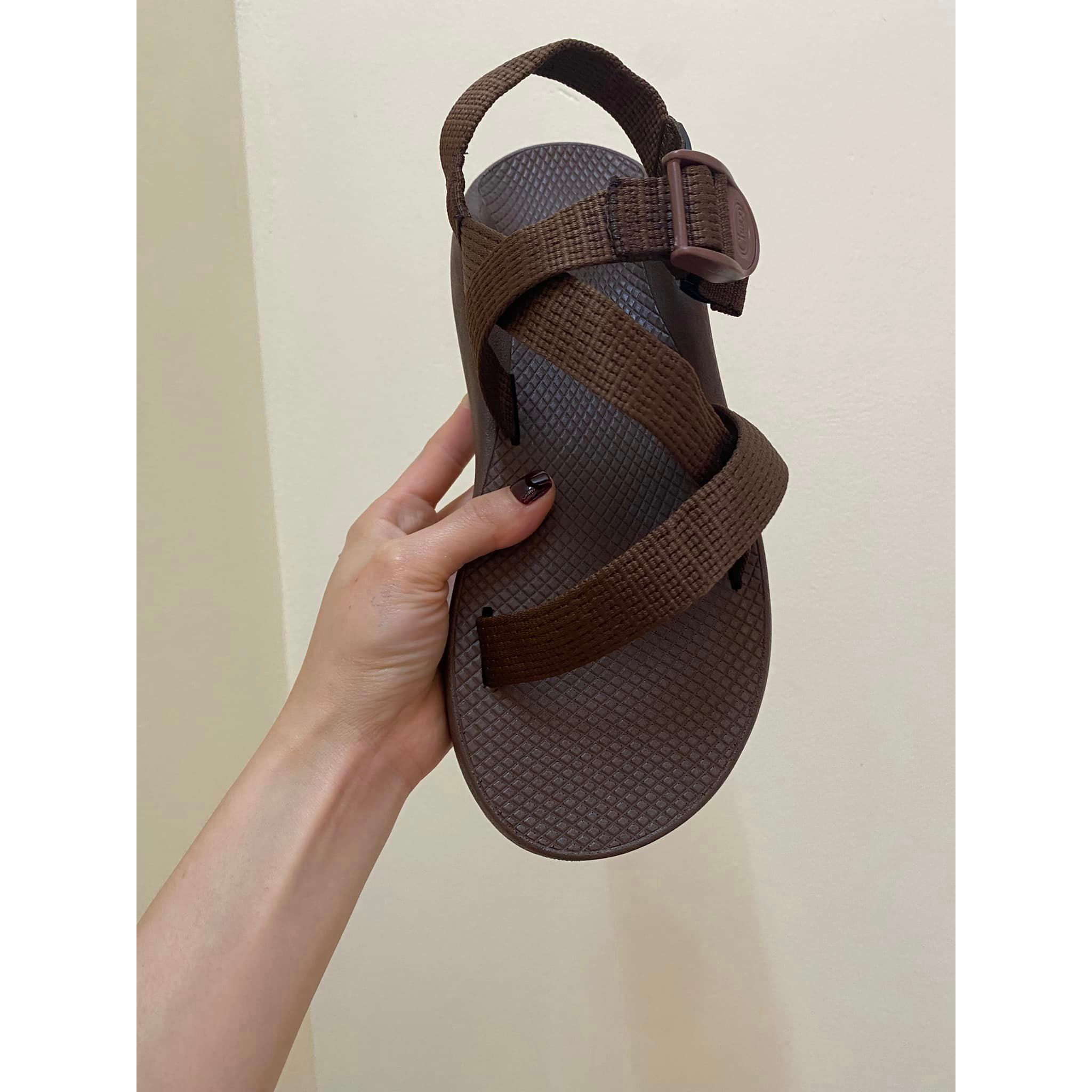 Dép Xăng Đan Nam Chaco Cao Cấp, Dép Chaco Đế Thơm Hương Quế Full Box Mã Nâu Socola TG20