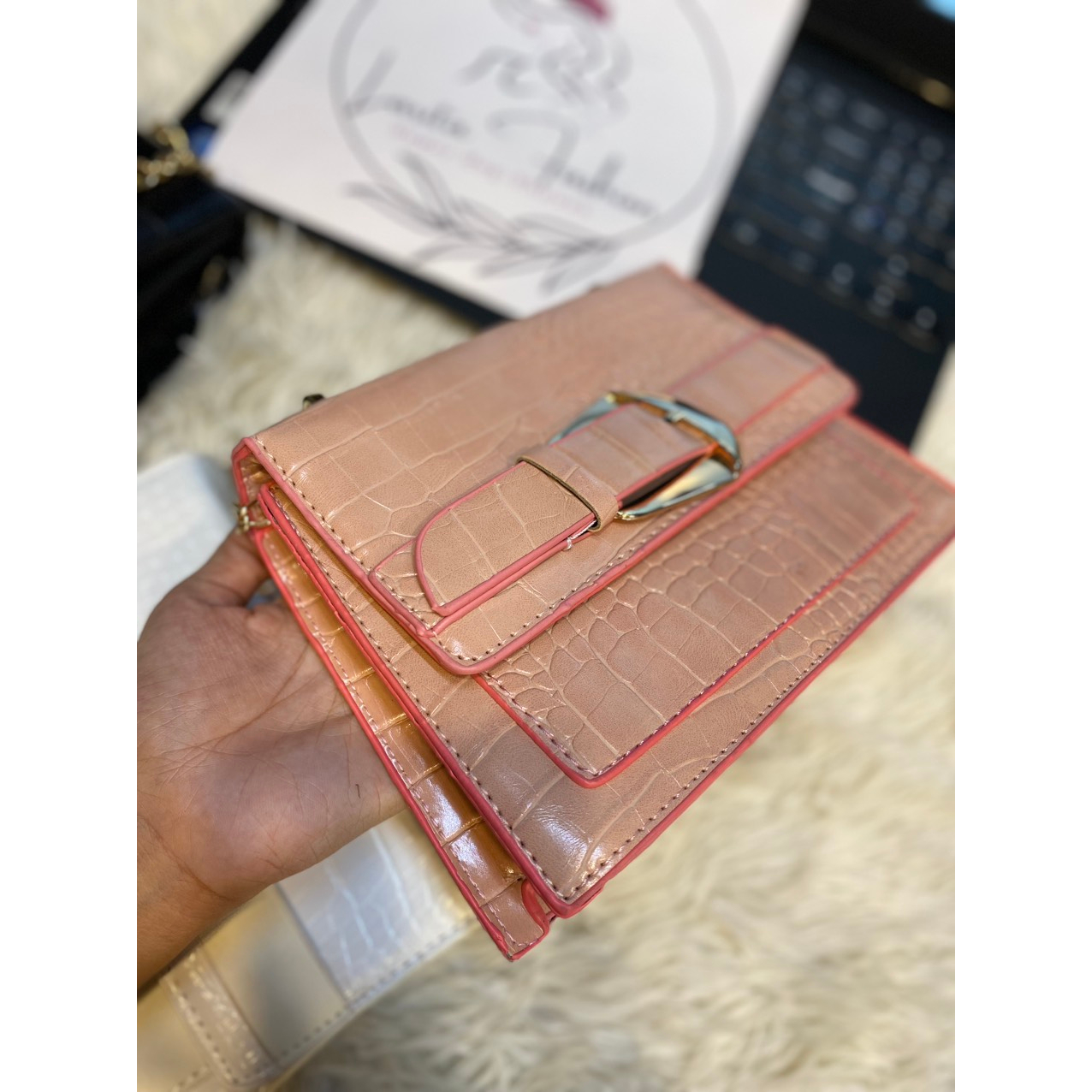 TÚI XÁCH NỮ MÁC THEN CÀI VÂN RẮN PHONG CÁCH ĐƠN GIẢN 639 - SUPERBAG668