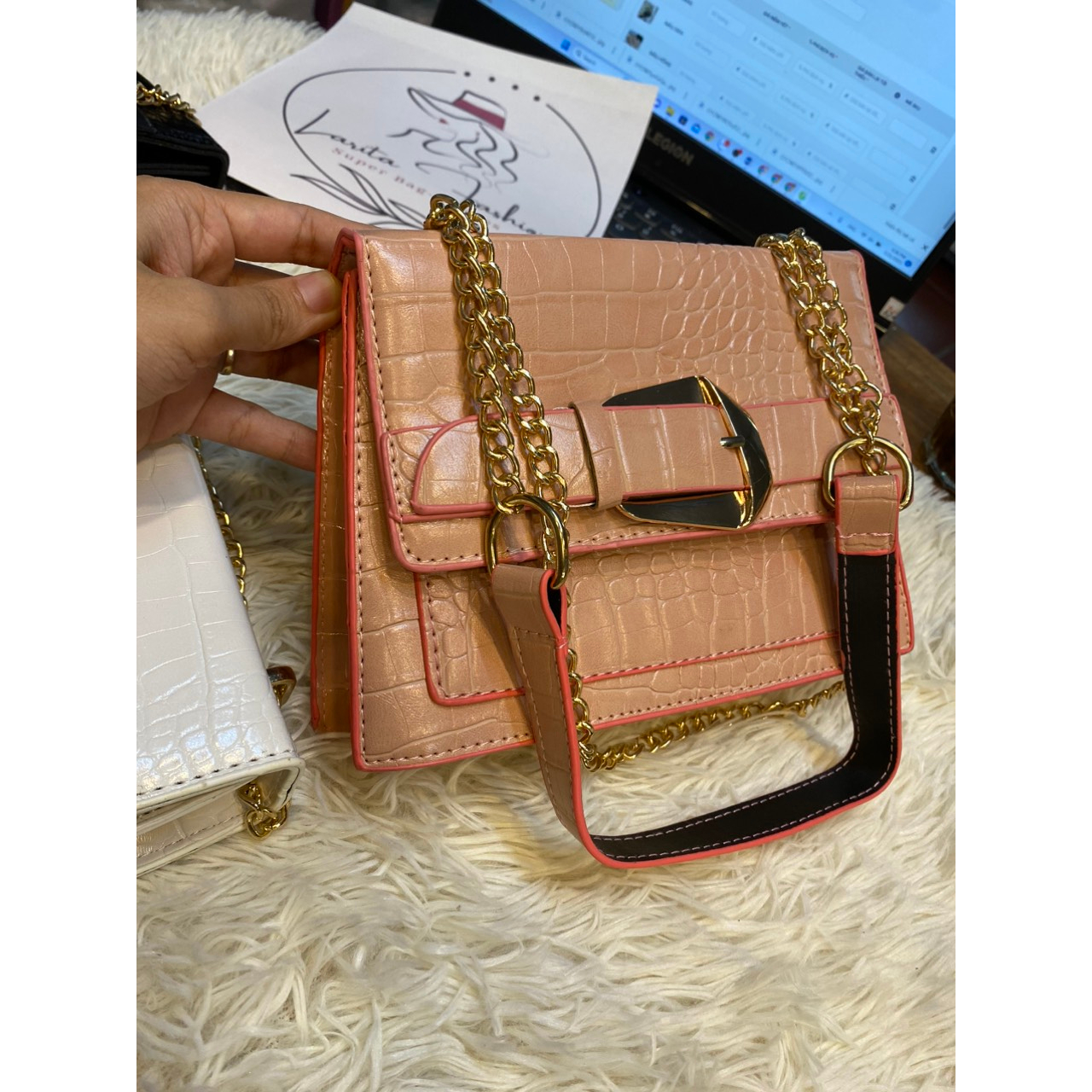 TÚI XÁCH NỮ MÁC THEN CÀI VÂN RẮN PHONG CÁCH ĐƠN GIẢN 639 - SUPERBAG668