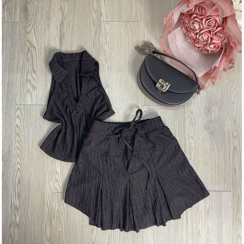 Set Bộ Xốp Nhún Áo Sát Nách 3 Lỗ V Cổ Bẻ + Váy Xoè Xếp Ly Lót Quần Kỹ