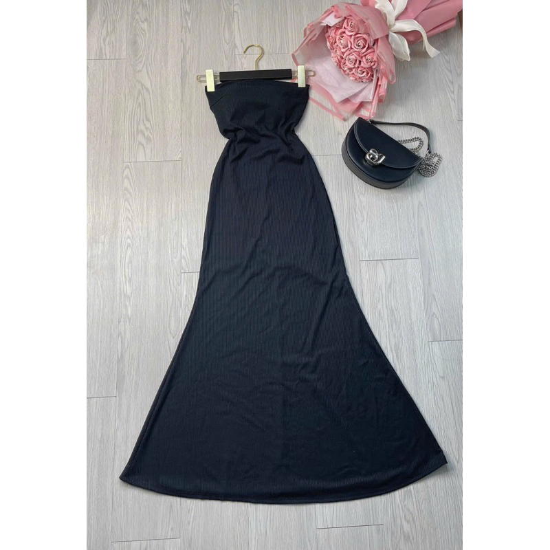 Đầm Ống Maxxi Tăm Bo Dáng Đuôi Cá Hở Lưng 2 Dây Bảng Ngang