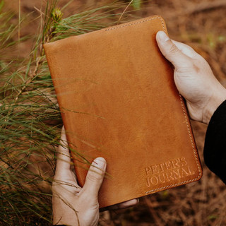 Sổ tay quà tặng onboarding gift, bìa da thật, sổ dày a5, heritage vietnam, chất liệu veg tan