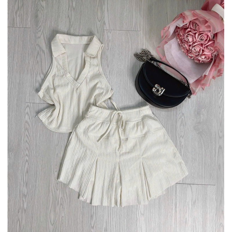 Set Bộ Xốp Nhún Áo Sát Nách 3 Lỗ V Cổ Bẻ + Váy Xoè Xếp Ly Lót Quần Kỹ