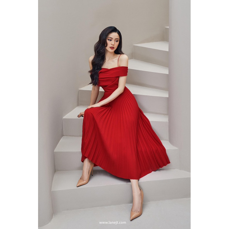 Váy SML Lane Jt đen - đỏ Isla Pleated midi dress! Chính hãng 100%! 1990K