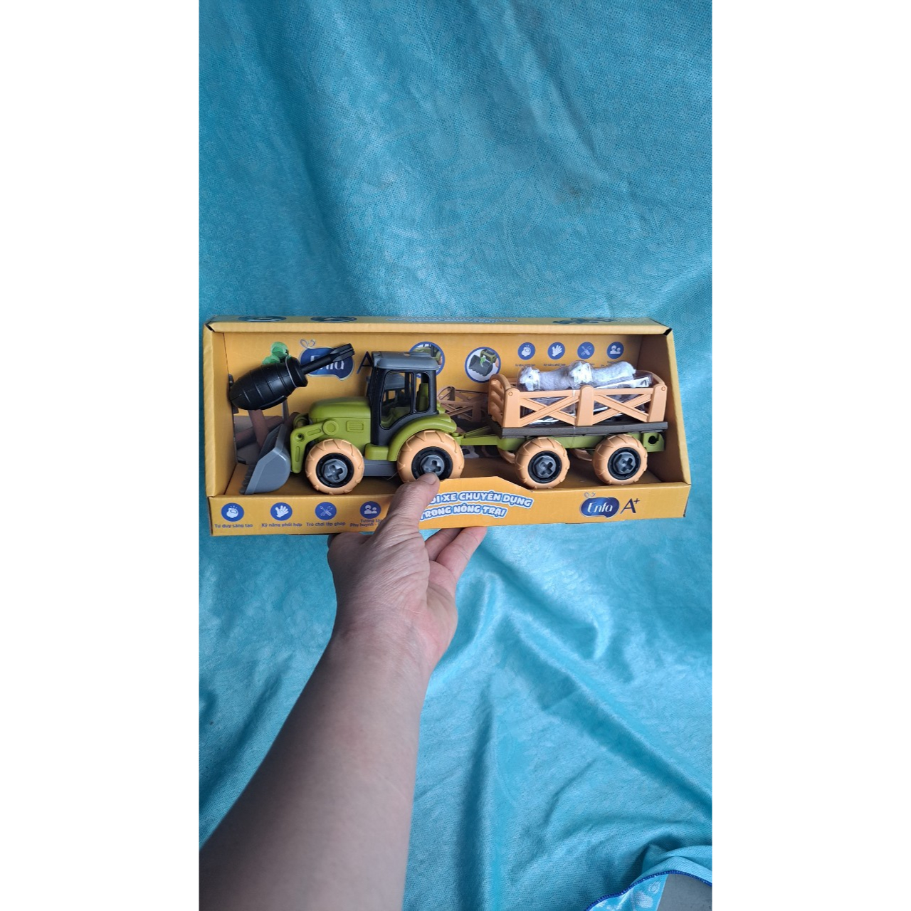 Đồ chơi xe chuyên dụng trong nông trại