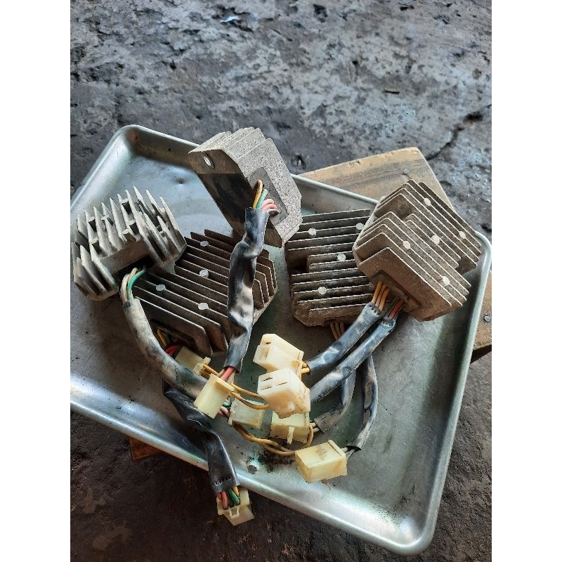 Sạc Attila zin rã xe