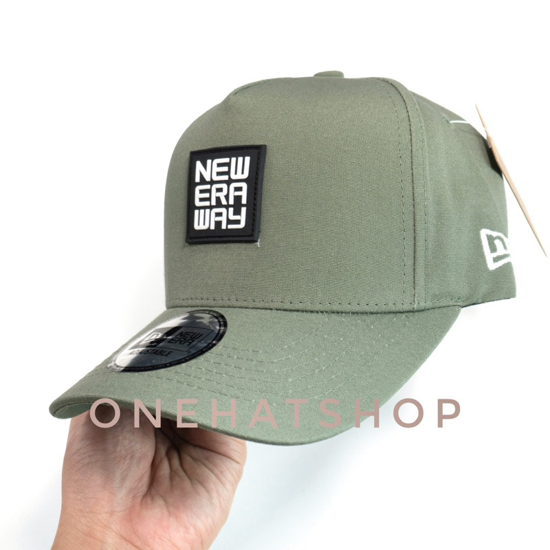 Nón lưỡi trai fom vuông trucker logo caosu rubber quai dây rút chất lượng cao