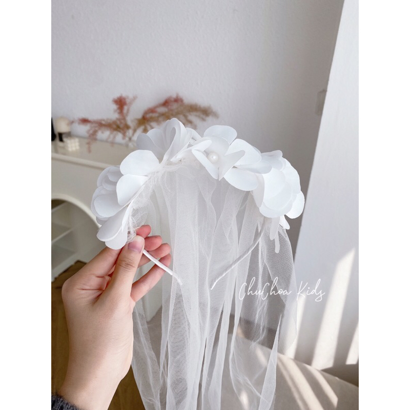 Bờm ren hoa cho bé gái