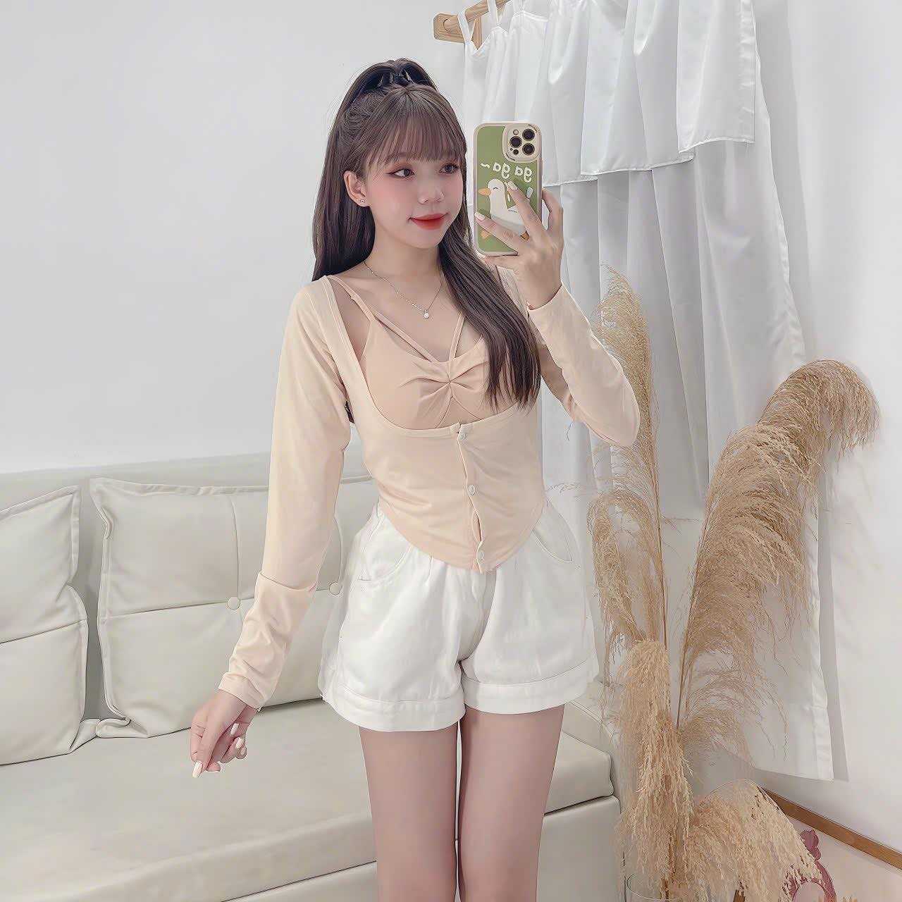 Set Áo Yếm Có Mút + Áo Croptop Vạt Nhọn Tay Dài