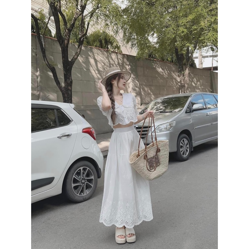 Set áo croptop xô ren thêu hoa cổ sen tay phồng + Chân váy midi xô