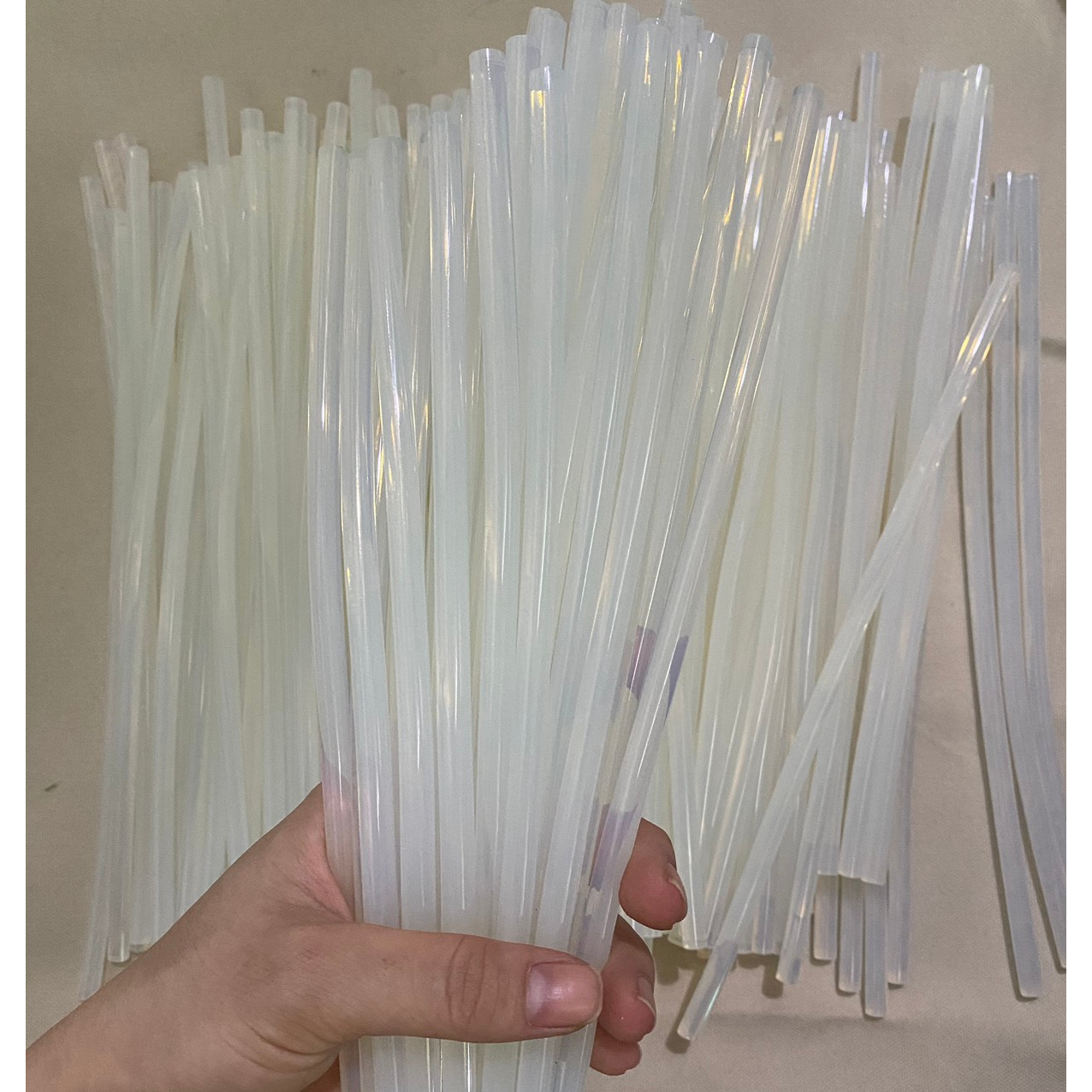 Mua súng tặng 10 keo loại 1, silicon 7mm, làm handmade, đồ cào móng mèo, decor, sỉ dây thừng