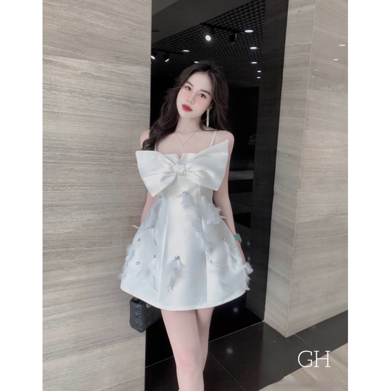 Váy Dự Tiệc Hai Dây Nơ Ngực Đính Đá Phối Lông Mã GH179