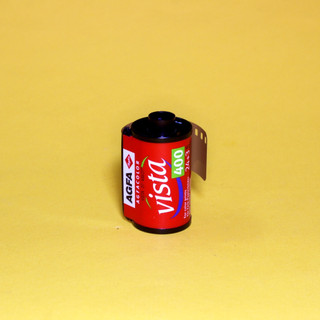 Film chụp ảnh outdate Agfa Vista 400 (chữ xanh)