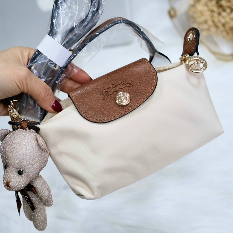 Túi LongChamp có đeo chéo tặng kèm móc bông siêu cưng