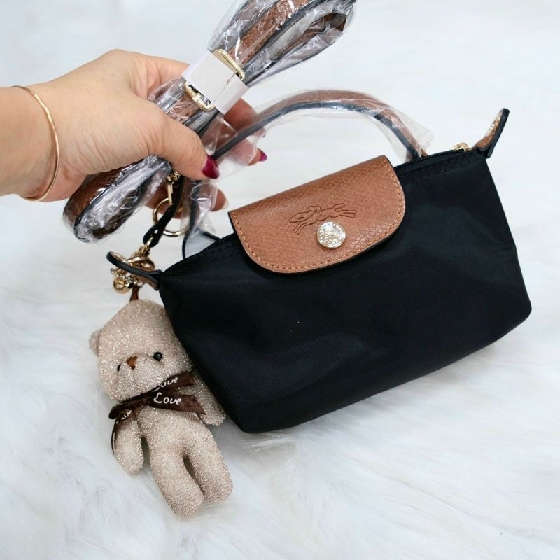 Túi LongChamp có đeo chéo tặng kèm móc bông siêu cưng