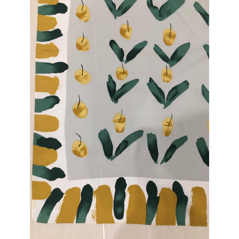 Khăn họa tiết vuông 2nd hand