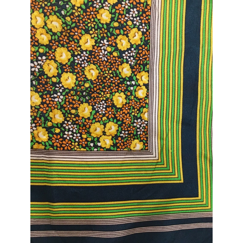 Khăn vuông vải silk 2nd hand kẻ sọc và hoa nhí
