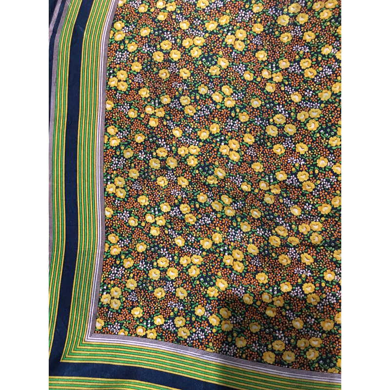 Khăn vuông vải silk 2nd hand kẻ sọc và hoa nhí