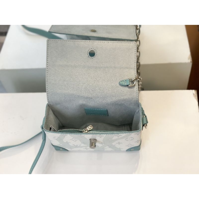 Túi Xách nam&amp; nữ thiết kế ấn tượng đẹp nhẹ nhàng màu sắc xanh trang nhã sz18cm fullbox vip nam châm