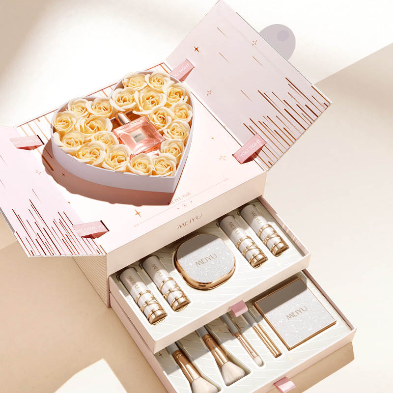 Bộ trang điểm 10 món MEIYU flower trái tim làm quà tặng