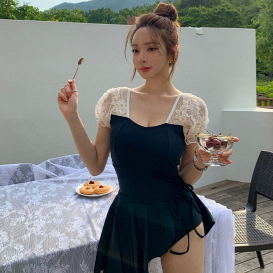 Bikini liền thân bộ đồ bơi cộc tay phối ren sang chảnh che khuyết điểm kèm chân váy ngoài thời trang Hàn Quôc