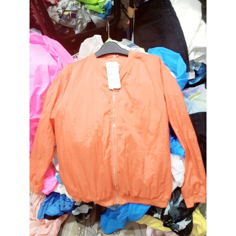 Áo khoác gió thu xả