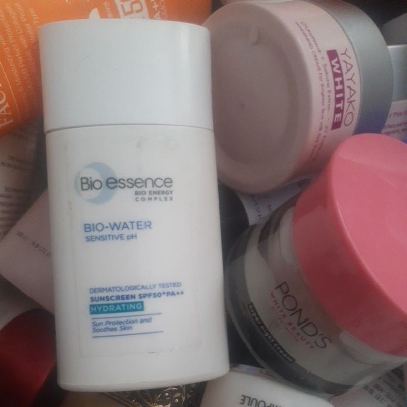 KEM CHỐNG NẮNG DƯỠNG ẨM BIOESSENCE 40ML GẦN NHƯ LÀ ĐÂY NHA DA DAU NHIỀU ĐỪNG XÀI