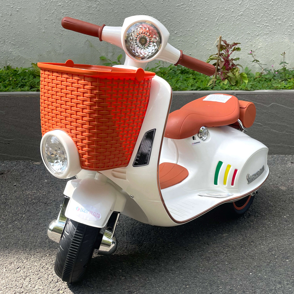 Xe máy điện Vespa trẻ em có giỏ BABY PLAZA W03