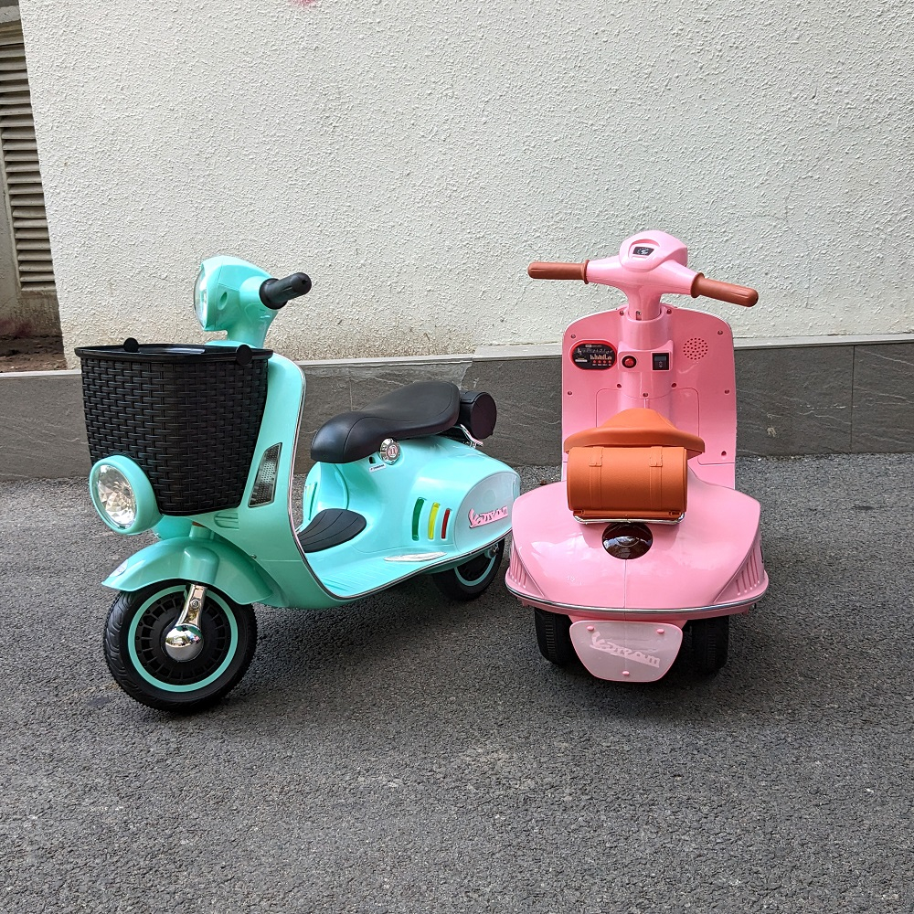 Xe máy điện Vespa trẻ em có giỏ BABY PLAZA W03