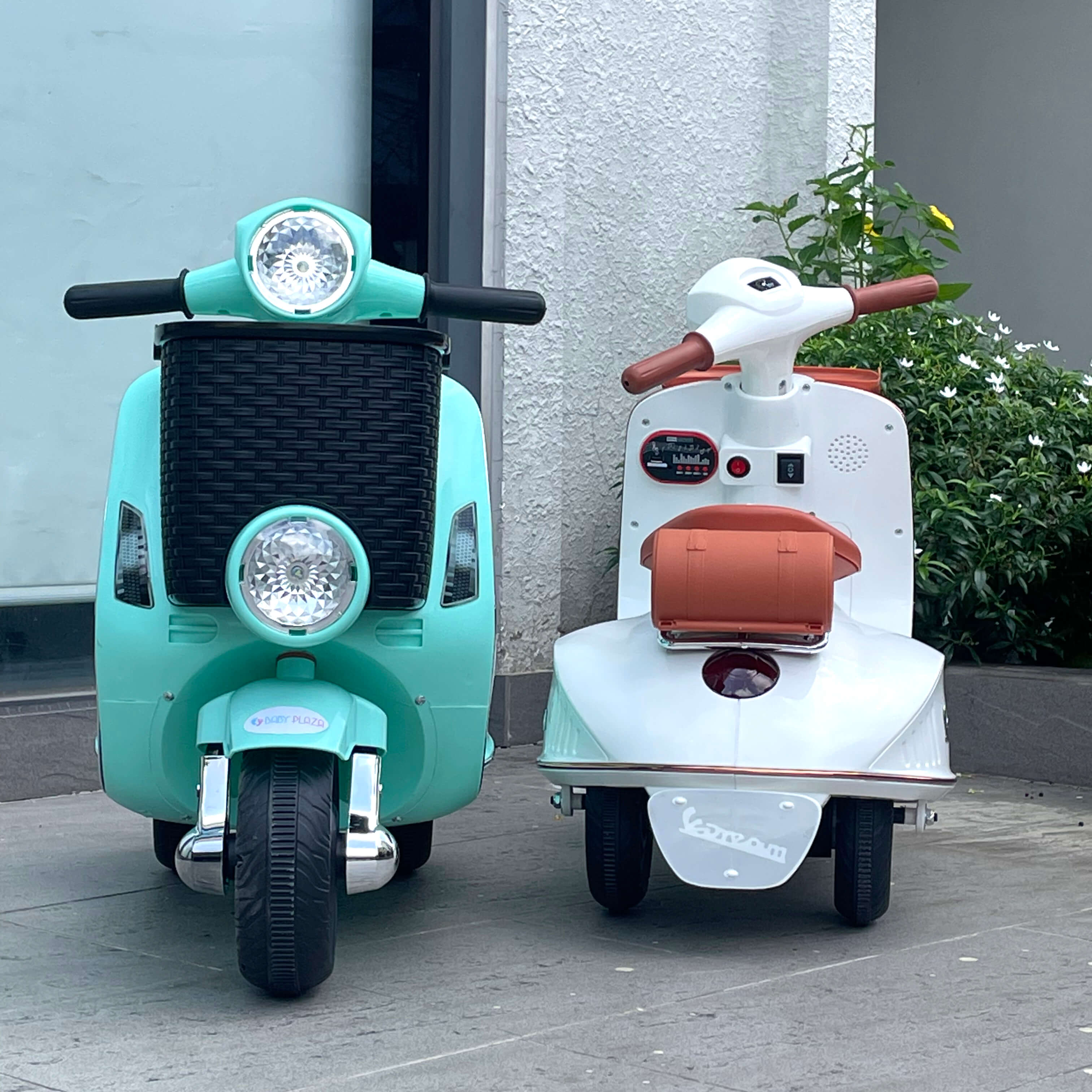 Xe máy điện Vespa trẻ em có giỏ BABY PLAZA W03