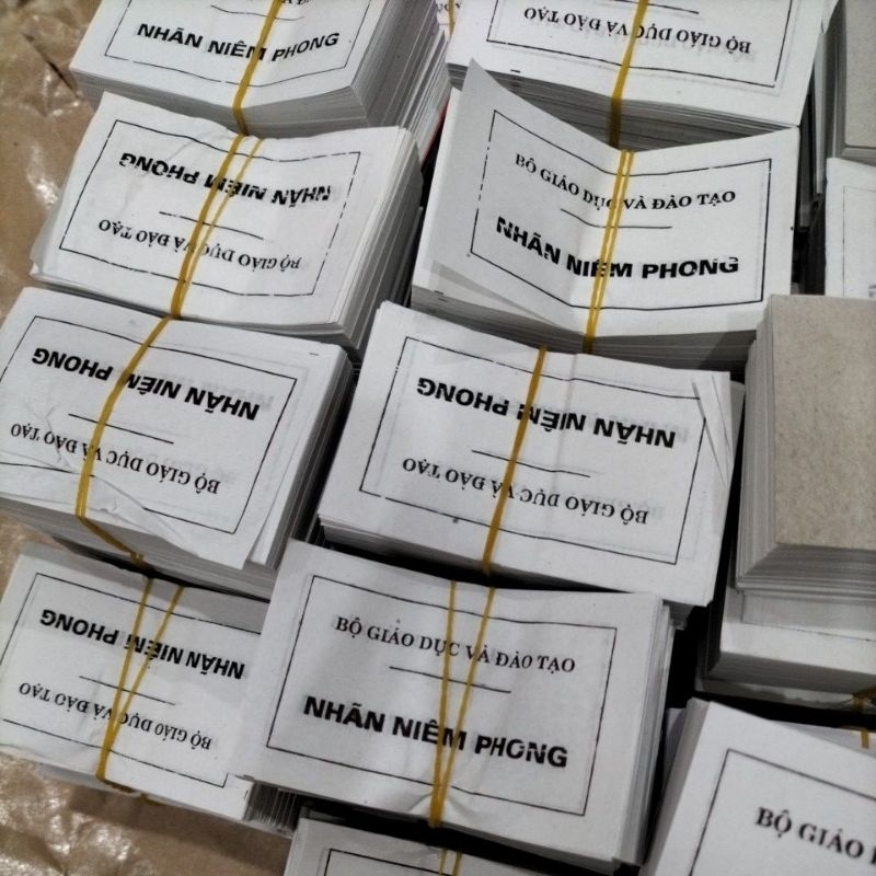 Combo 1000 nhãn niêm phong theo mẫu bộ GD&amp;DT