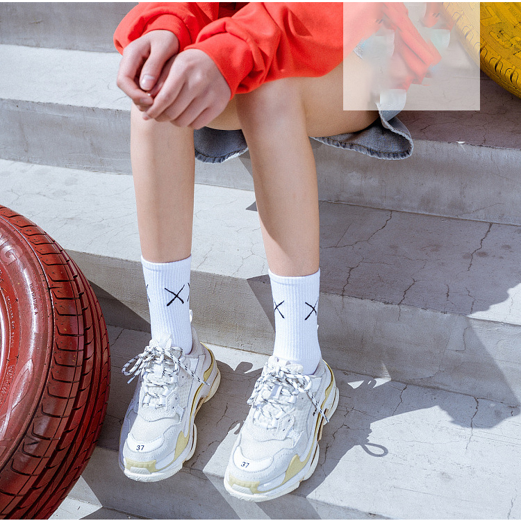 Tất cao cổ phong cách Hàn Quốc hot trend phối đồ cực đẹp 2 màu đen trắng