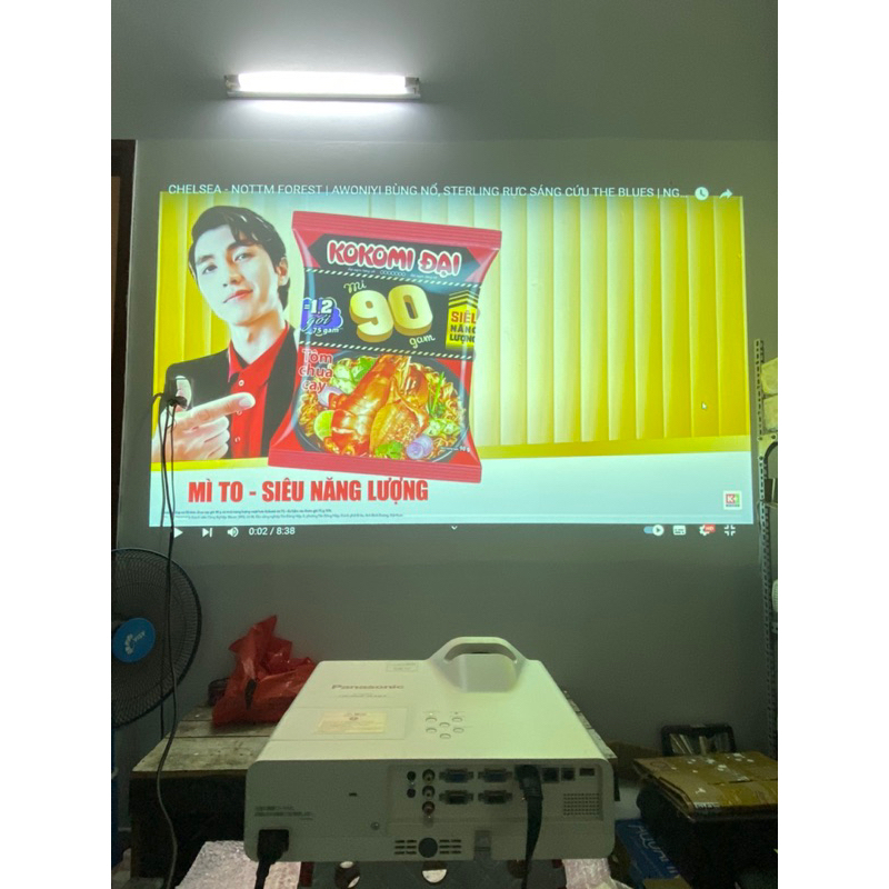 Máy chiếu gần chính hãng Panasonic PT-TW351R mới 99%