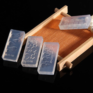 Khuôn nail / đất sét