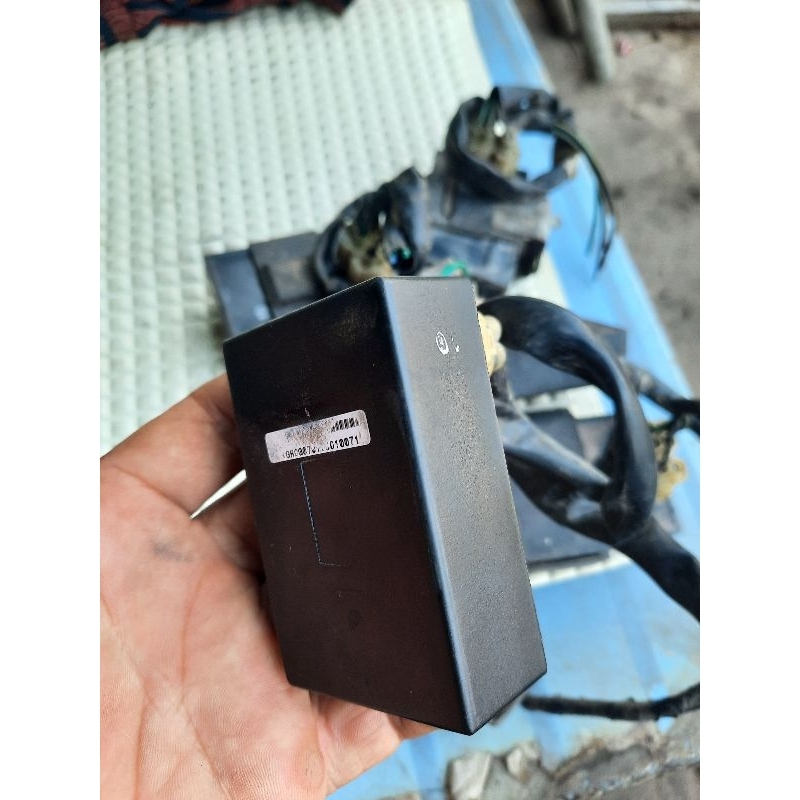 Ic Attila xài lửa bình