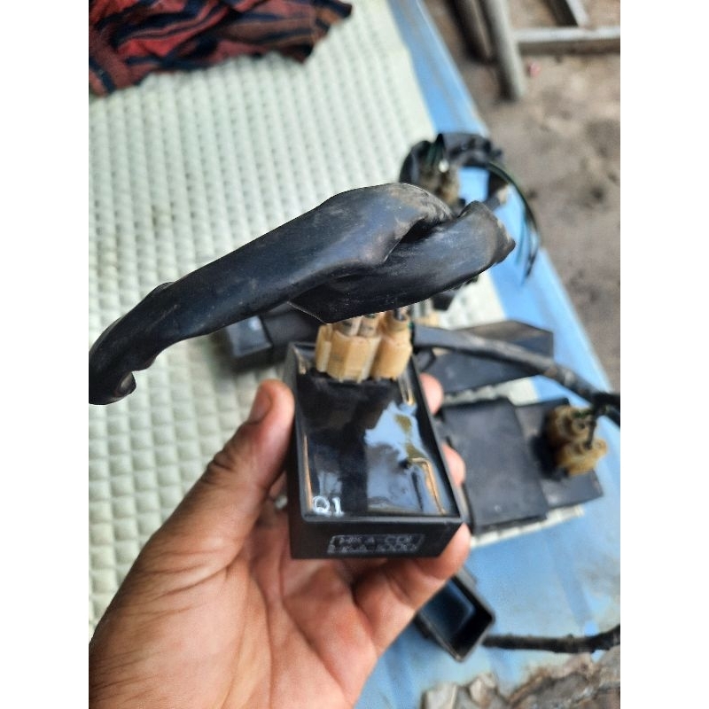 Ic Attila xài lửa bình