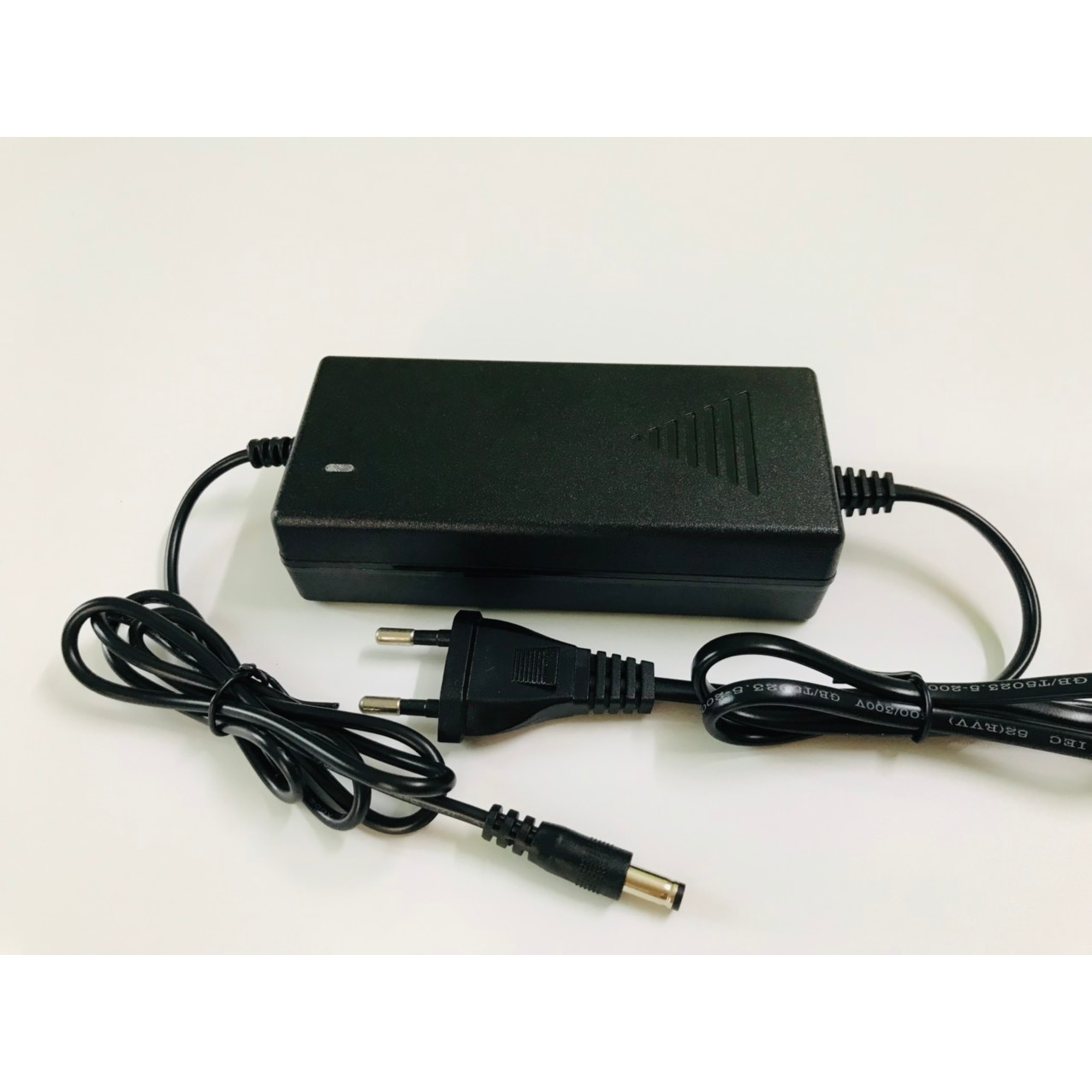 Nguồn 12V 5A, Adapter 12V 5A cho Led, camera