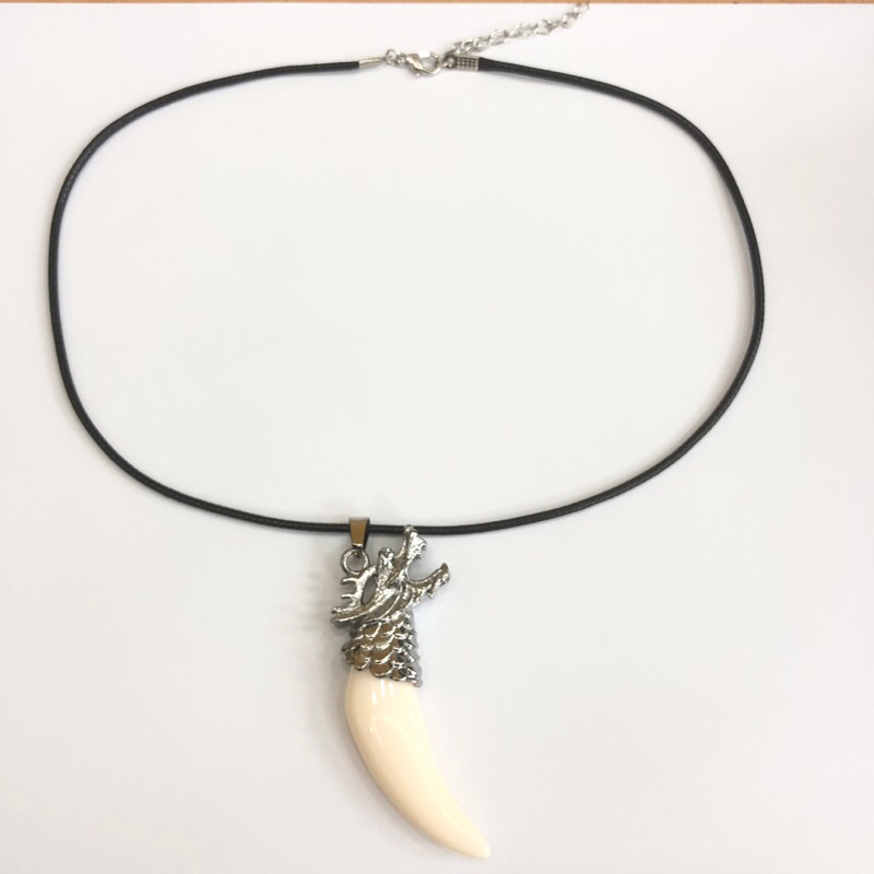 Vòng cổ dây da đen răng nanh, móng vuốt, dây chuyền nam