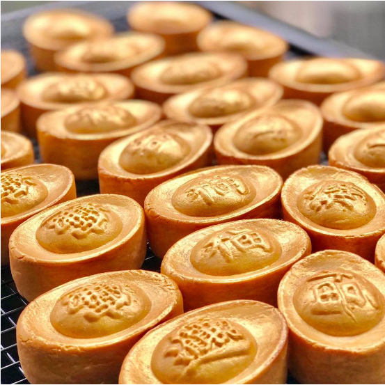 BÁNH TRUNG THU HÌNH THỎI VÀNG NHÀ LÀM 50G/ CÁI