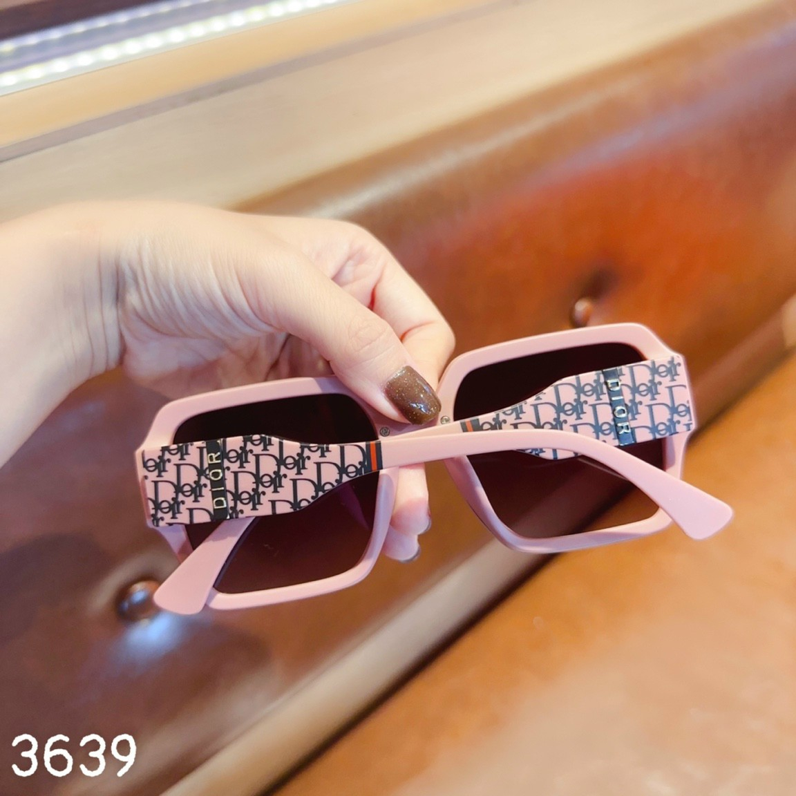 Mắt kính nữ dior gọng vuông mắt màu nâu trà gọng màu xanh rêu hồng pastel nude trắng đen tặng khăn