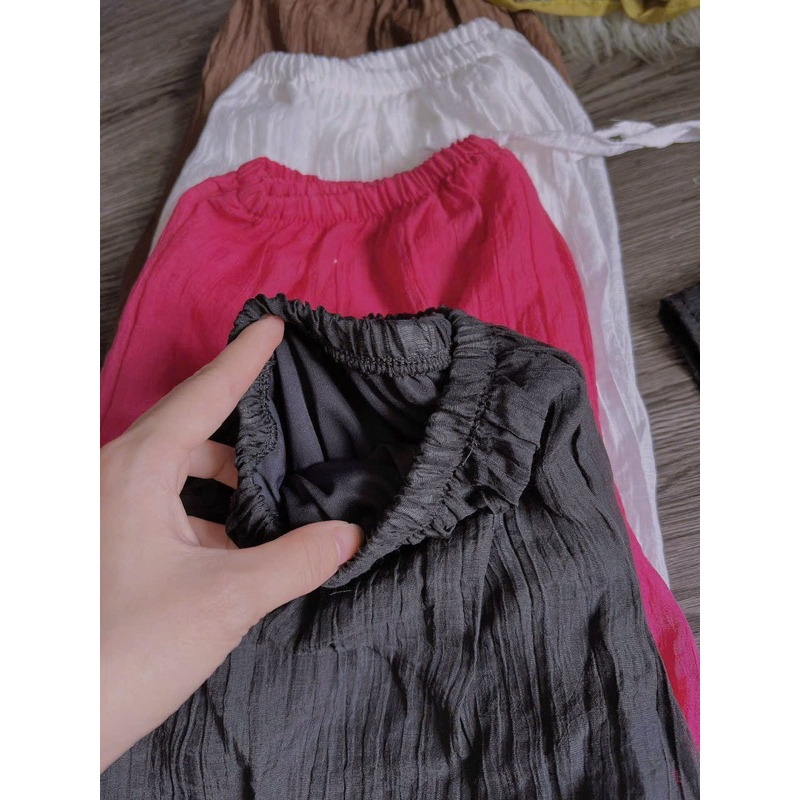 Set Bộ Tơ Nhăn Áo Trễ Vai Rộng + Quần Short Đùi + Hoa