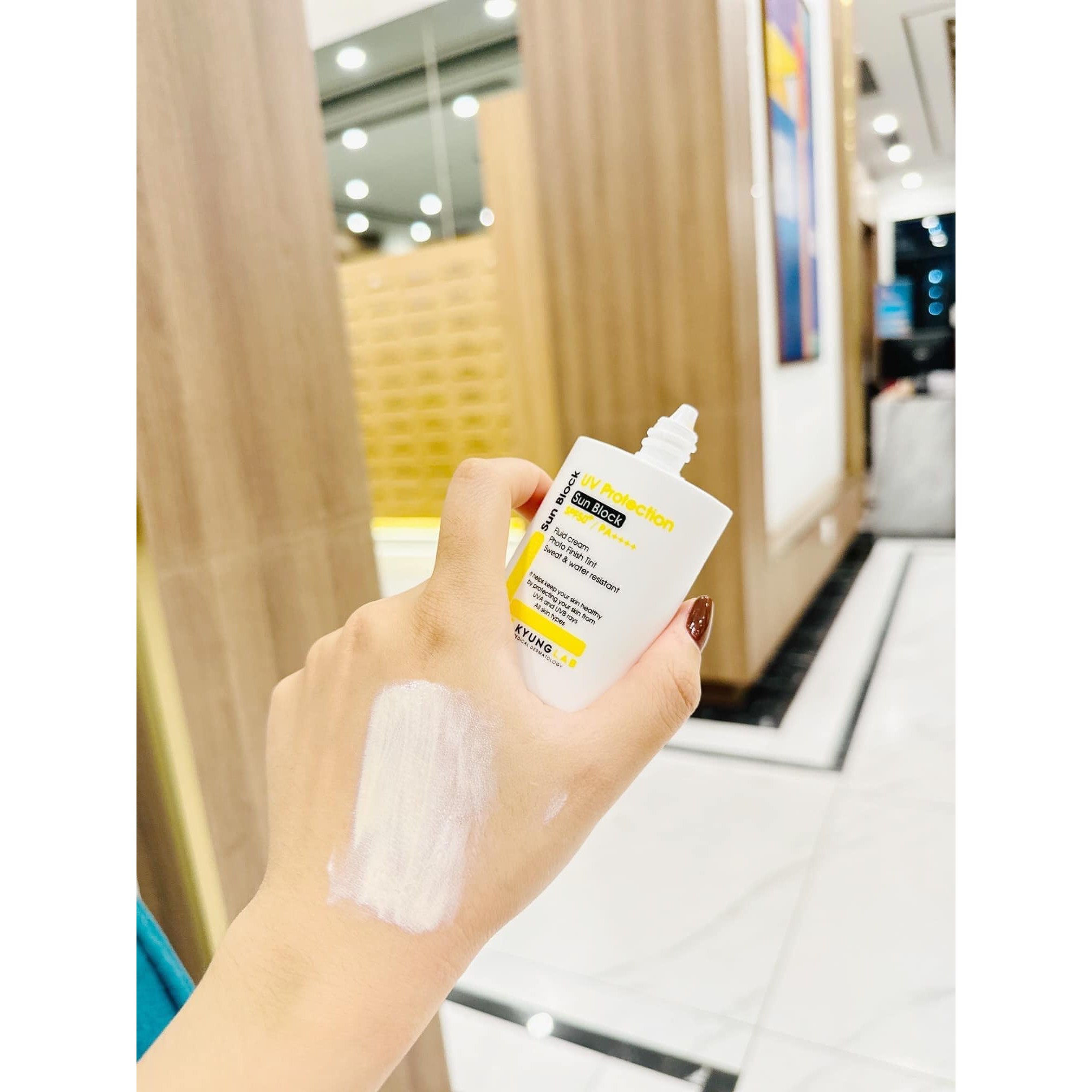 Kem Chống Nắng Sun Block UV Protection Spf50+ PA++++ Kyung Lab   - Màu Vàng